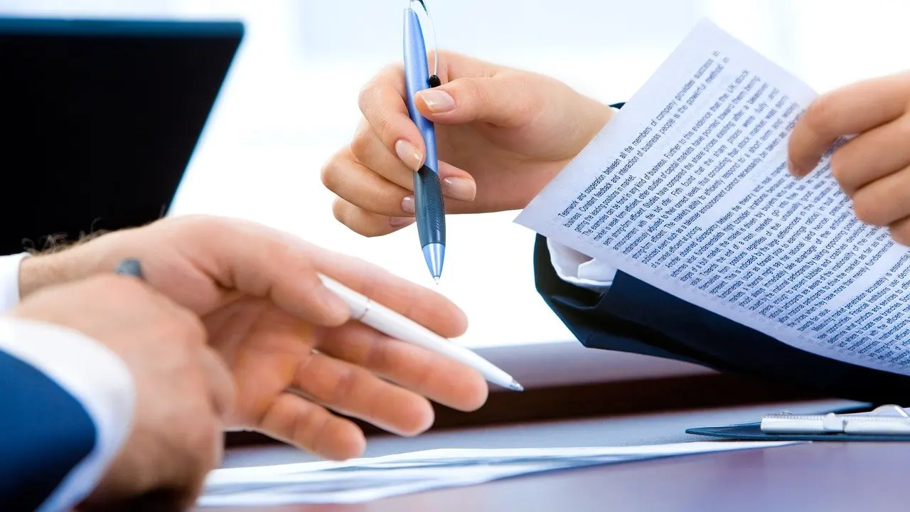how do startup stock options work